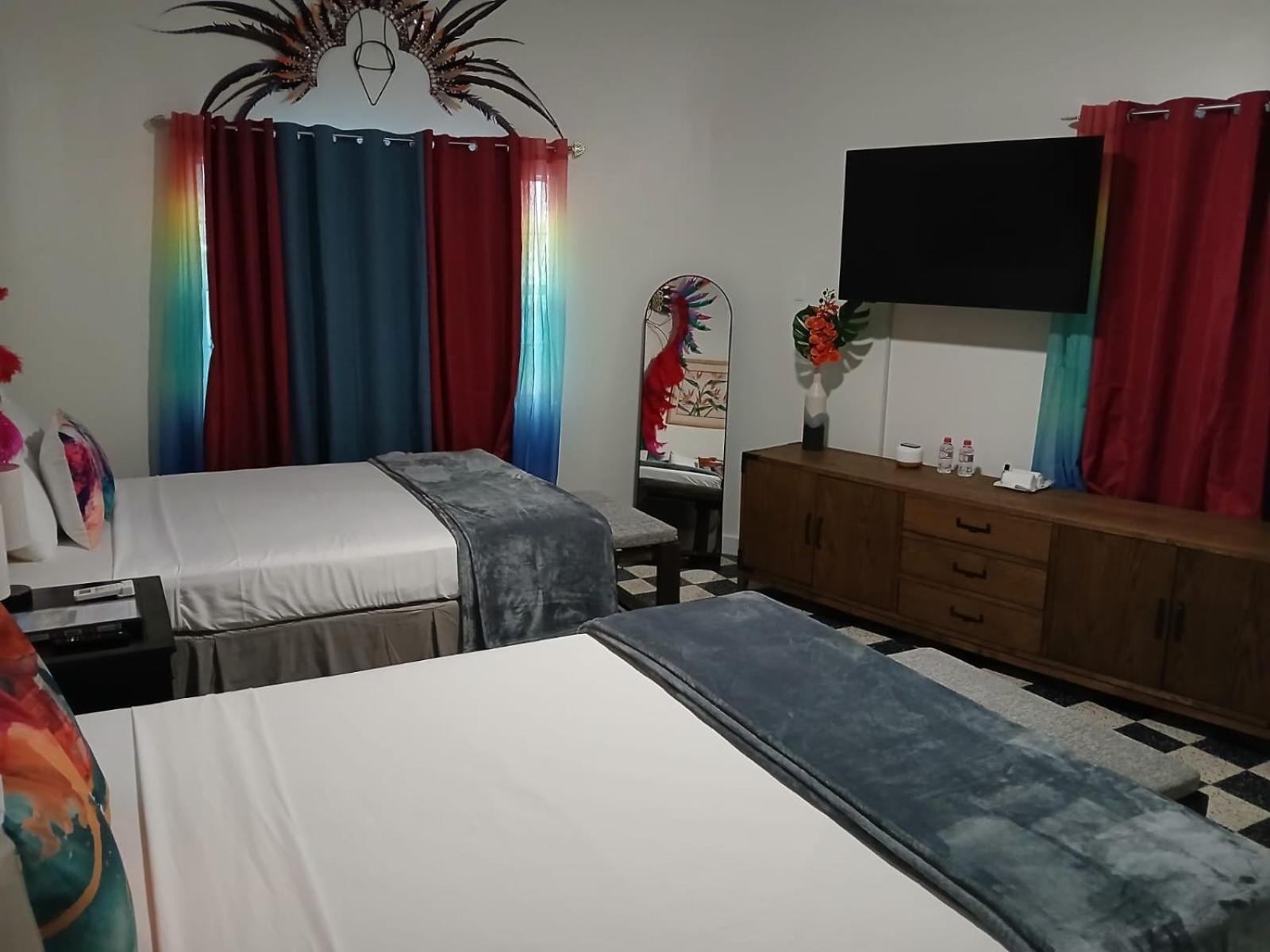 Bed and Breakfast The Royal Nest Trinidad à Diego Martin Extérieur photo